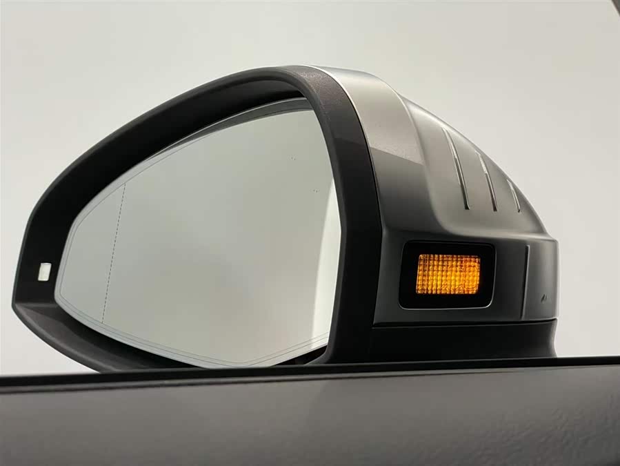 Audi RS 4 2023 car image #23