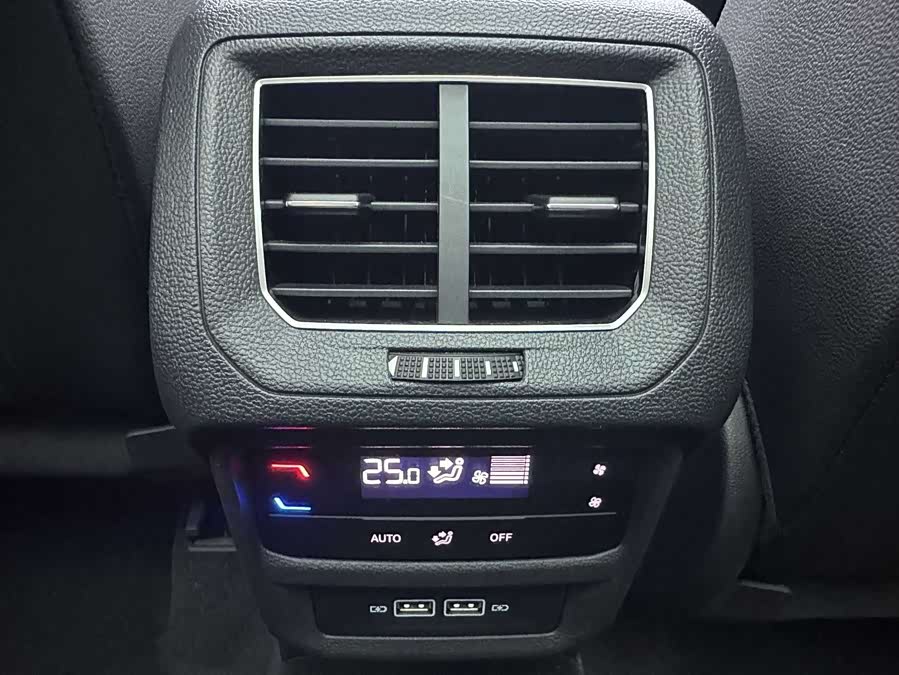 Volkswagen Tayron 2022 immagine di auto #23