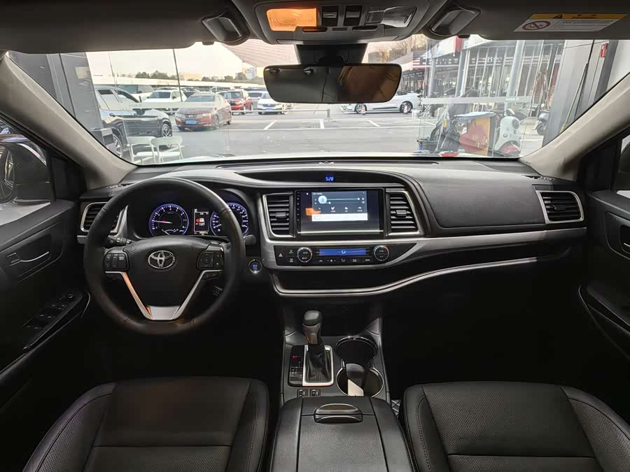 Toyota Highlander 2020 car image #23