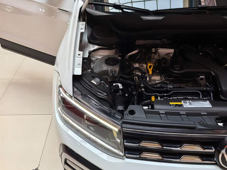 Volkswagen T-Cross 2024 car image #23