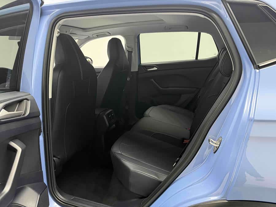 Volkswagen Tharu 2024 car image #23