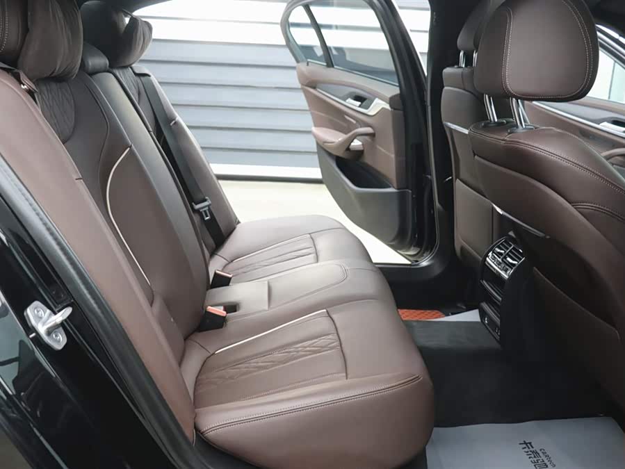 BMW 5 Series New Energy 2021 car image #23