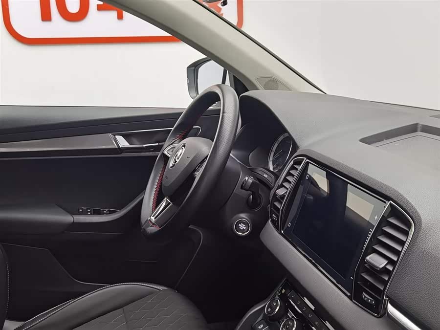 Skoda Karoq 2018 изображение автомобиля #23