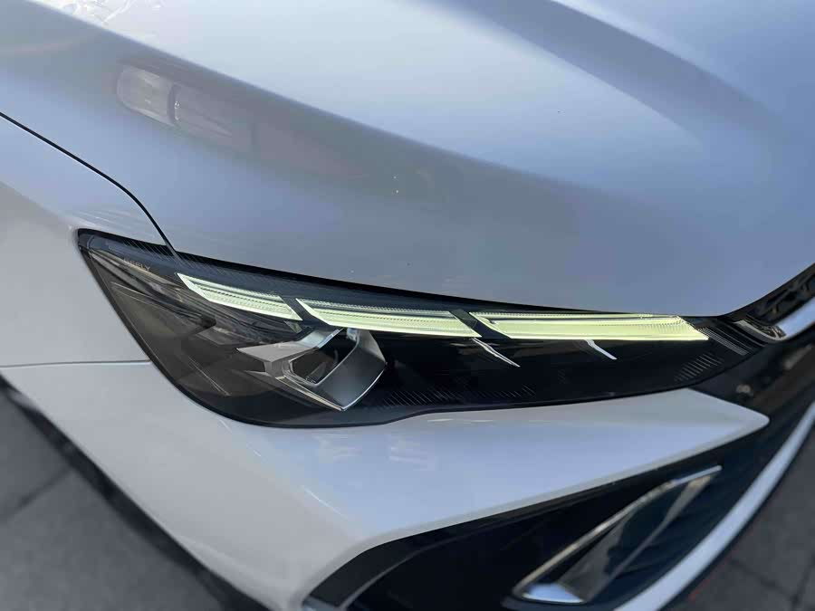 GEELY Binray 2022 immagine di auto #23