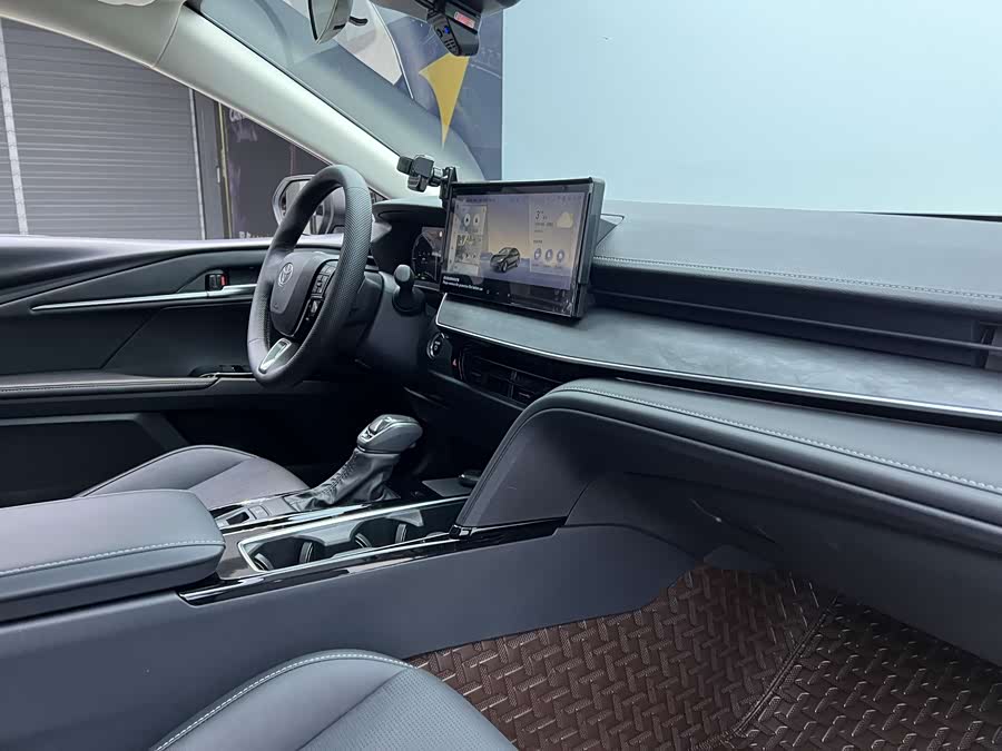 Toyota Camry 2024 #23 Toyota Camry 2024 car image #23