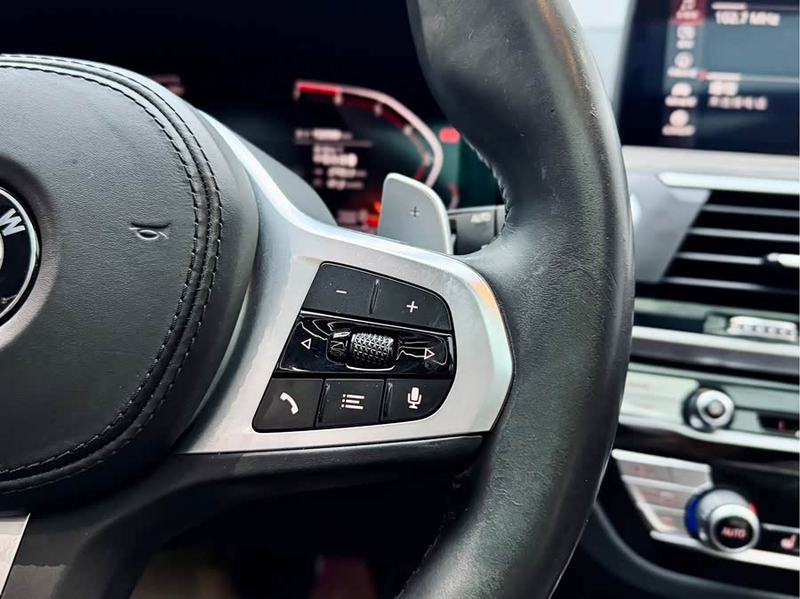 BMW X3 2019 car image #23