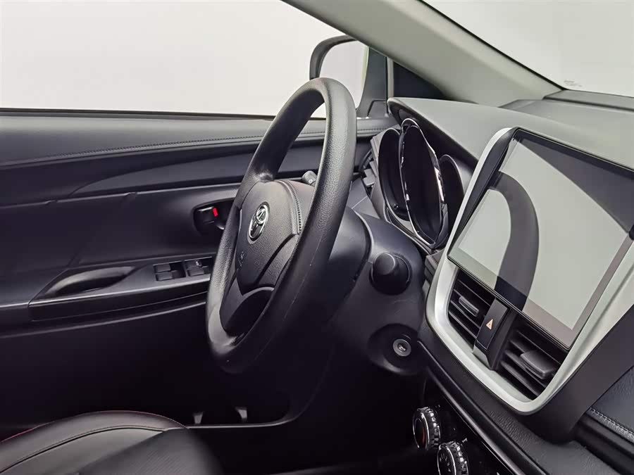 Toyota Yaris L Zhixuan 2019 immagine di auto #23
