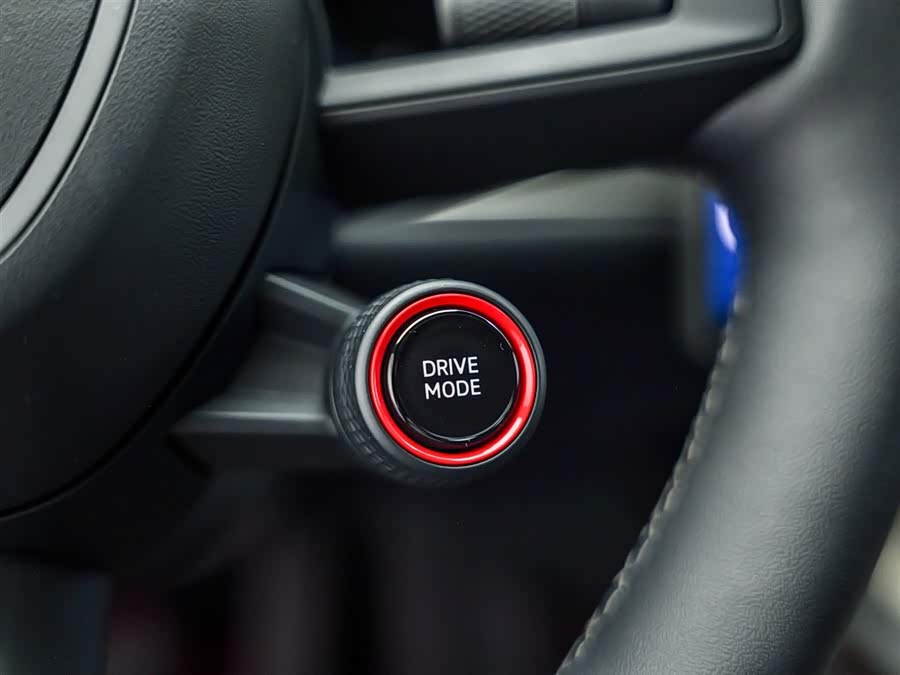 MI YU7 2025 immagine di auto #23