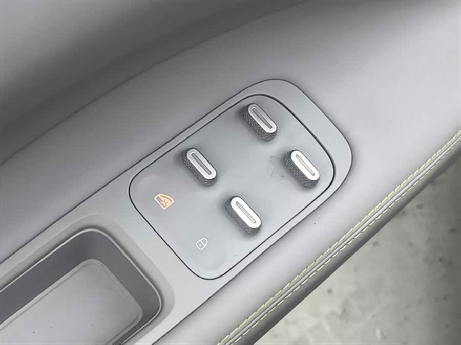 阿维塔 阿维塔11 2023 汽车图片 #23