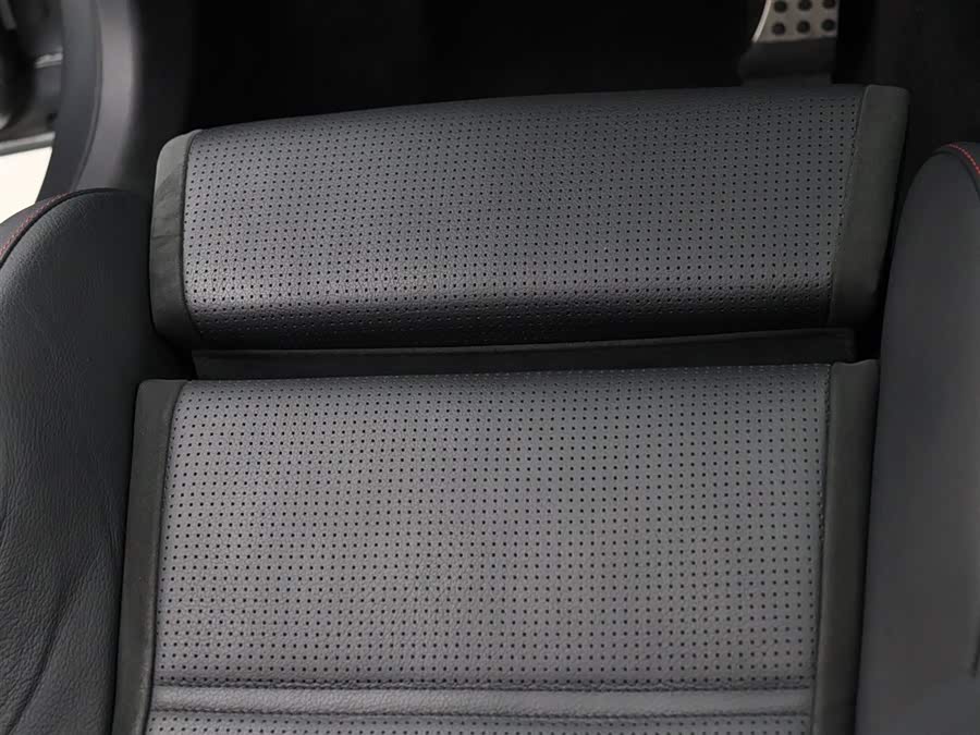 Mercedes-Benz C AMG 2018 immagine di auto #23