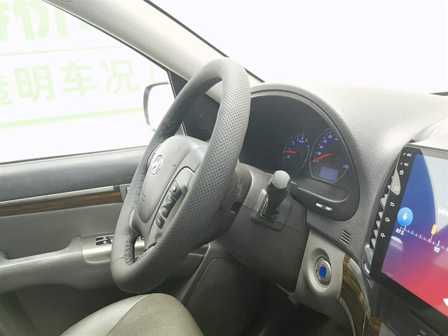 Hyundai Santa Fe Classic 2012 car image #23