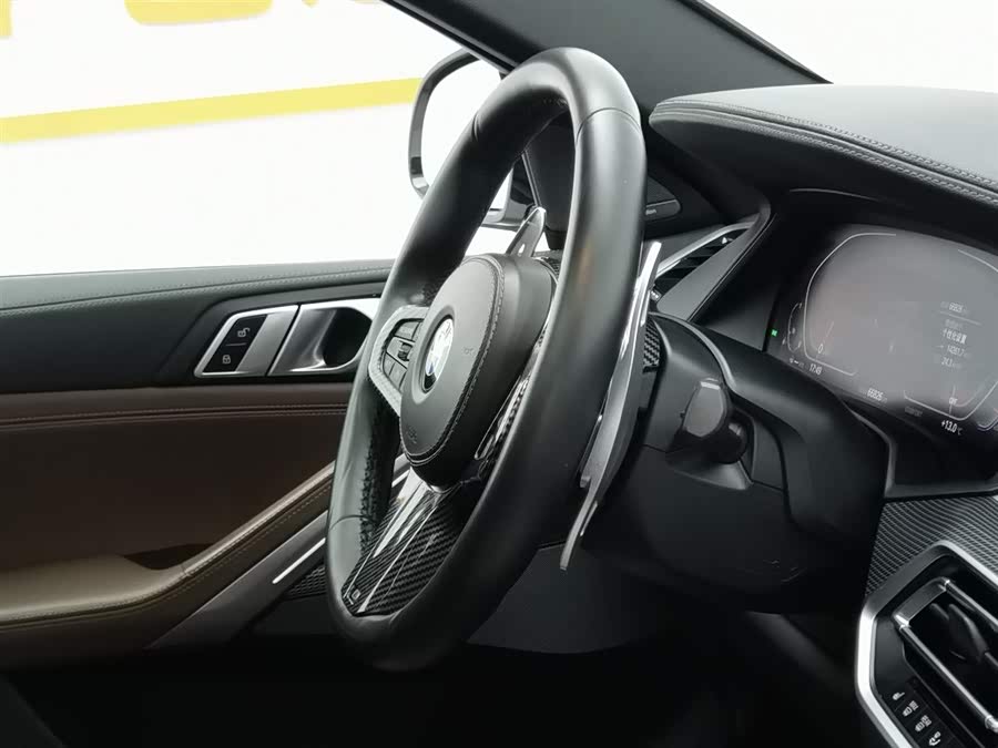 BMW X6 2022 car image #23