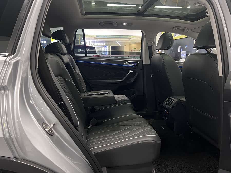 Volkswagen Tiguan L 2022 car image #23