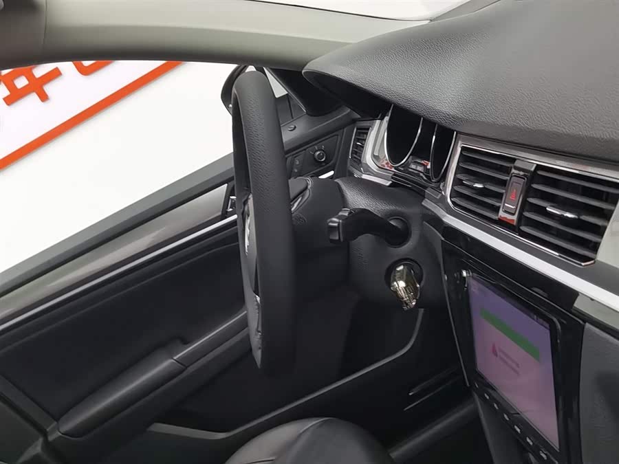 Volkswagen Bora 2017 car image #23