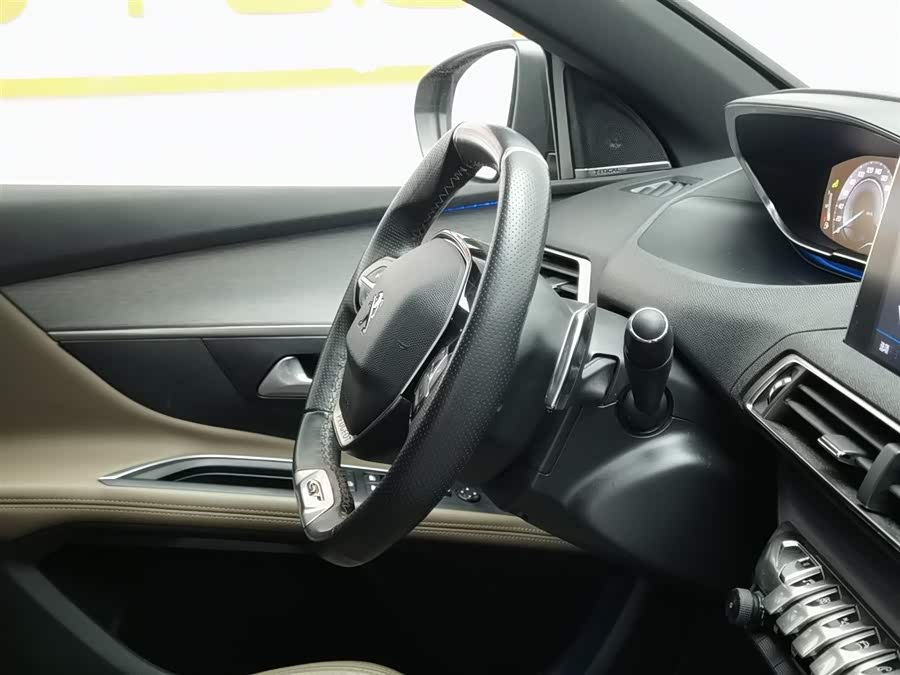 Peugeot 5008 2019 car image #23