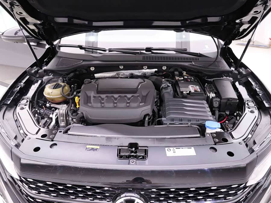 Volkswagen Passat 2023 immagine di auto #23