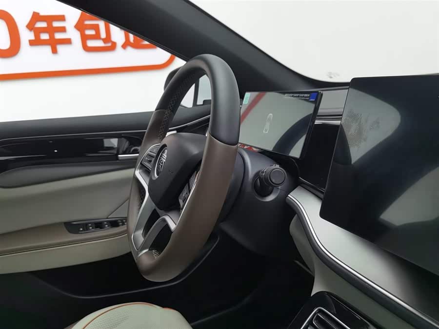 BYD Qin Plus 2023 immagine di auto #23