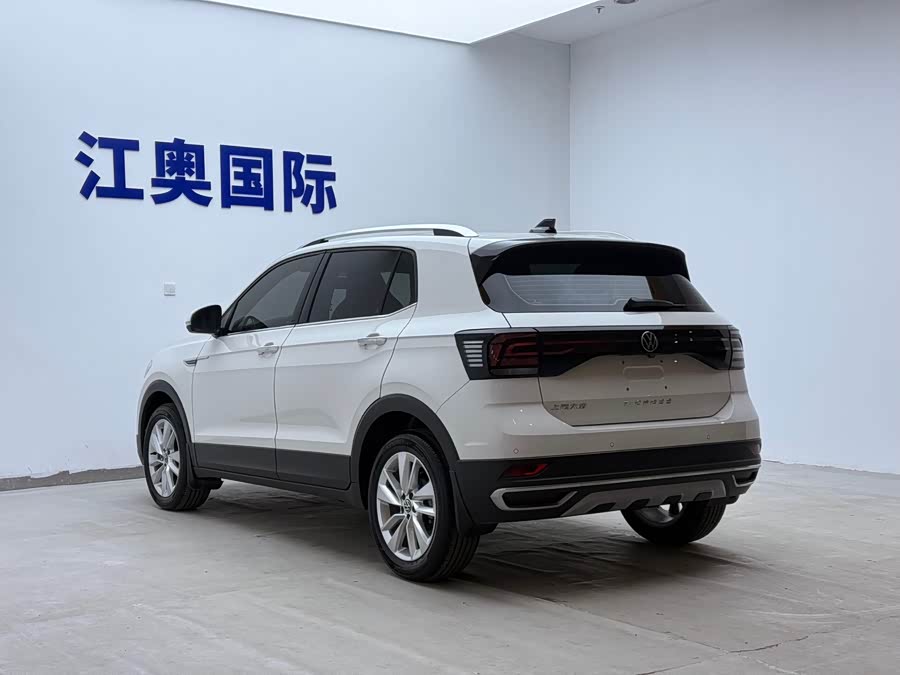 Volkswagen T-Cross 2021 car image #23