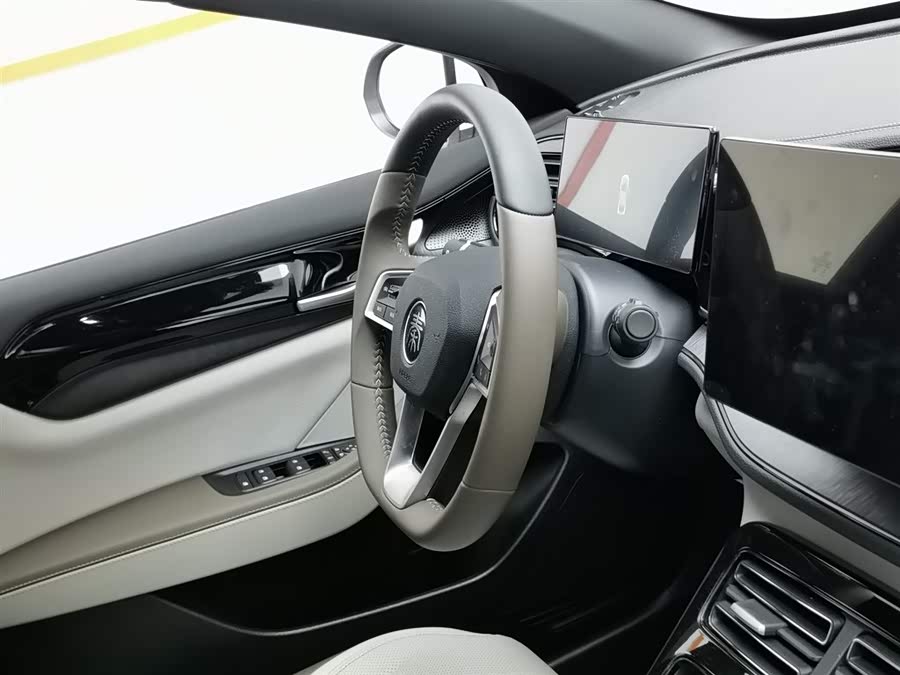 BYD Qin Plus 2025 صورة سيارة #23