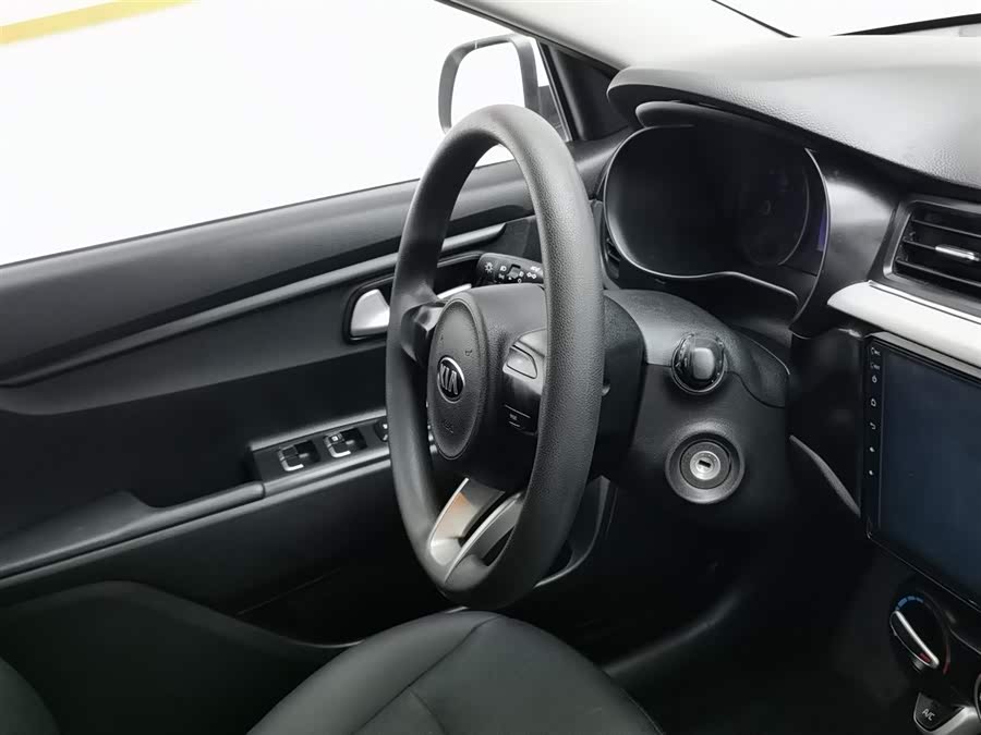 Kia K2 2017 car image #23