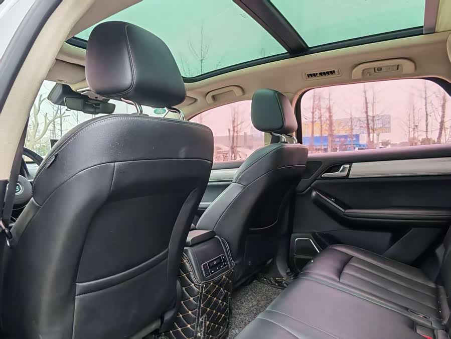 BYD Tang 2018 #23 BYD Tang 2018 car image #23