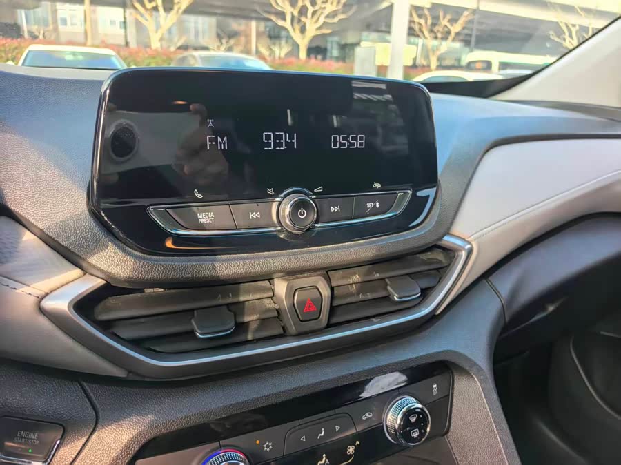 Chevrolet Orlando 2020 #23 Chevrolet Orlando 2020 car image #23