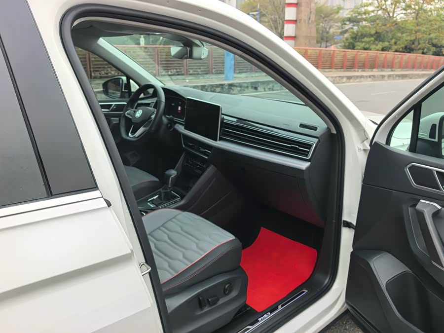 Volkswagen Tiguan L New Energy 2022 изображение автомобиля #23