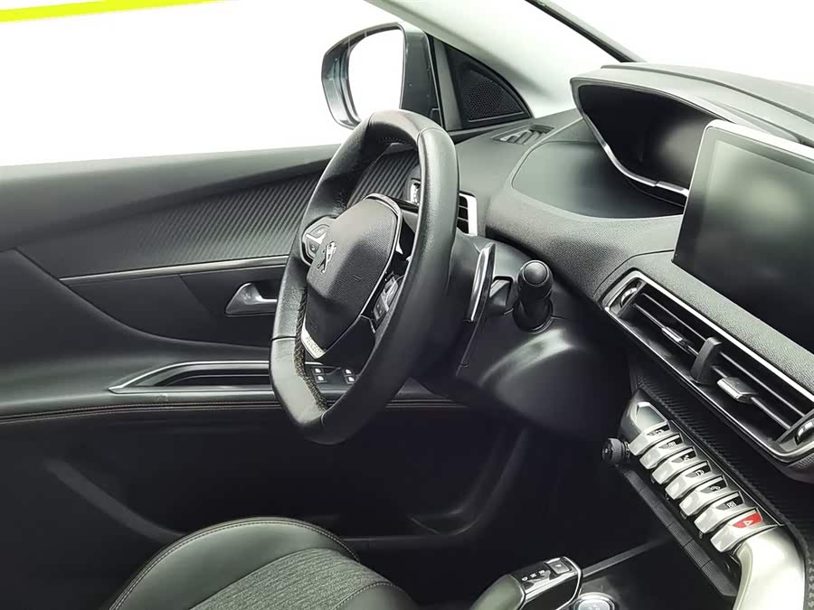 Peugeot 5008 2018 car image #23