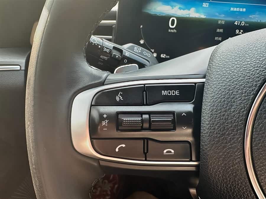 Kia K5 2020 imagem de carro #23