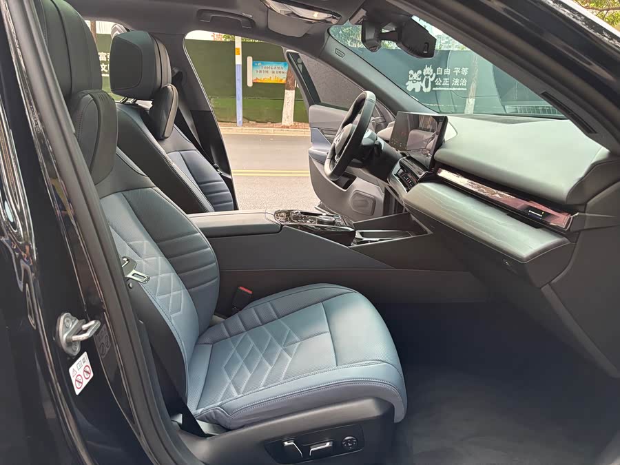 BMW i5 2024 #23 BMW i5 2024 car image #23