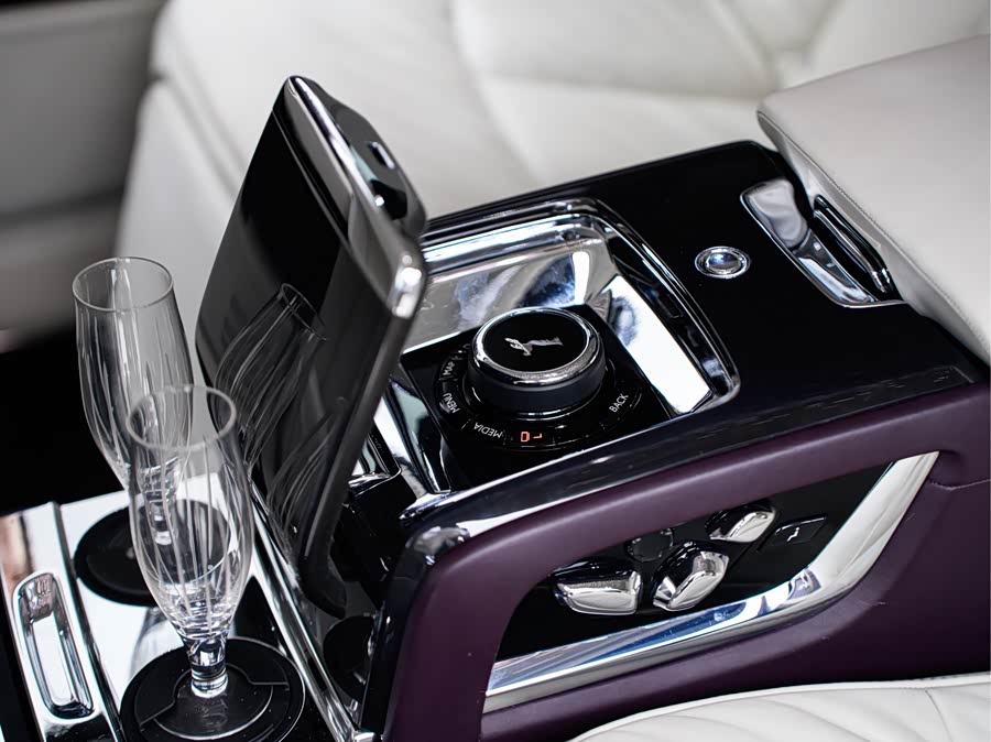 劳斯莱斯 幻影 2019 #23 劳斯莱斯 幻影 2019 汽车图片 #23