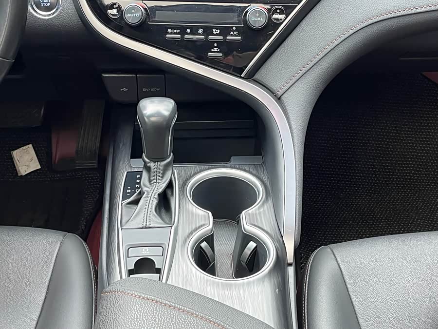 Toyota Camry 2023 car image #23