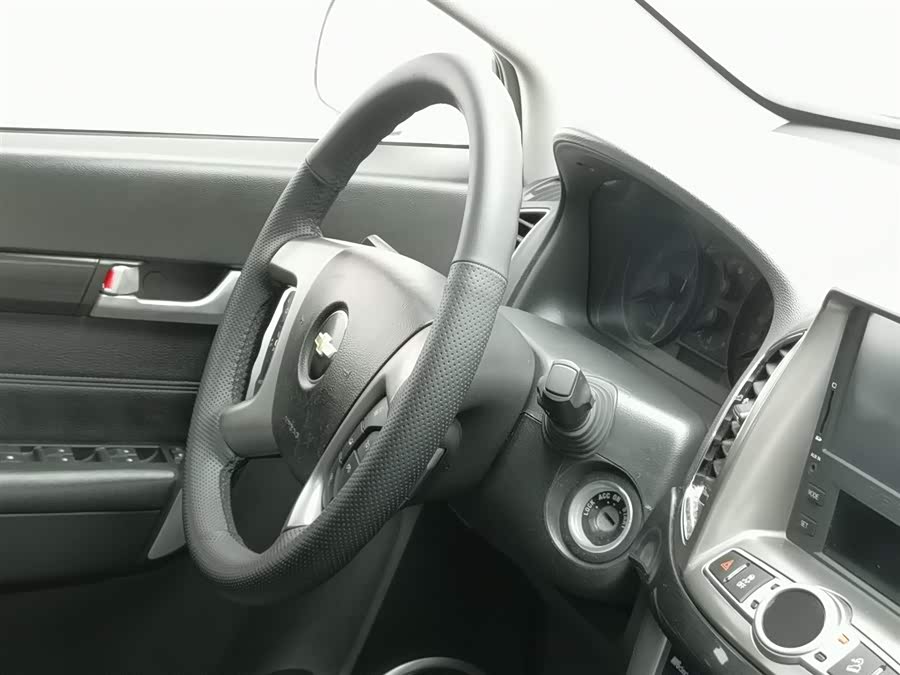 Chevrolet Captiva 2014 car image #23