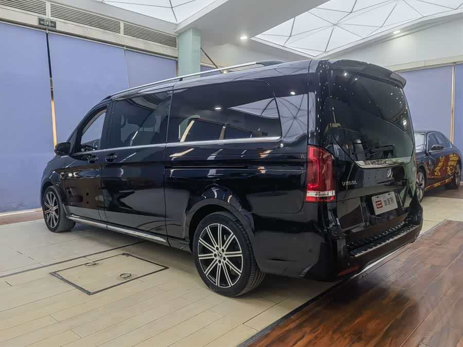 Mercedes-Benz V Class 2024 #23 Mercedes-Benz V Class 2024 car image #23