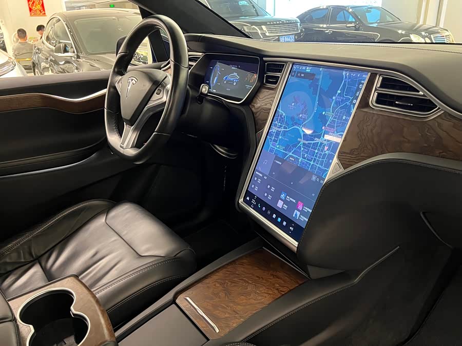 Tesla Model X 2017 car image #23