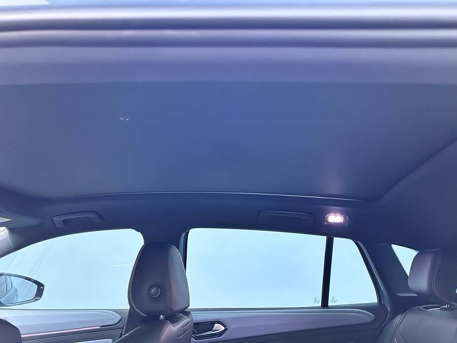 Volkswagen ID.4 X 2024 immagine di auto #23