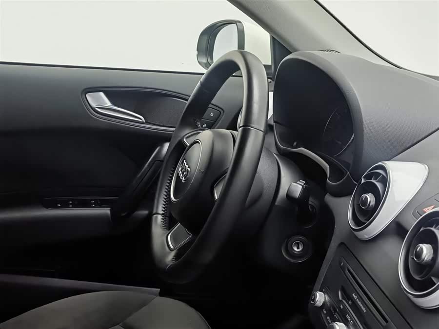 Audi A1 2013 car image #23