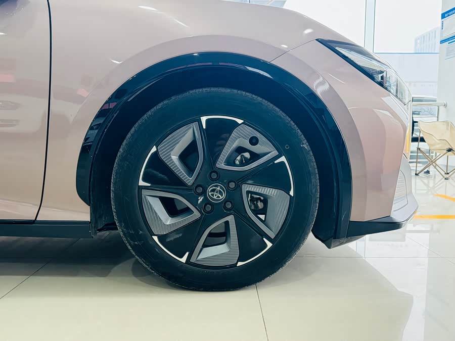 Toyota bZ3 2023 صورة سيارة #23