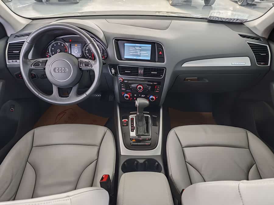 Audi Q5 2015 изображение автомобиля #23