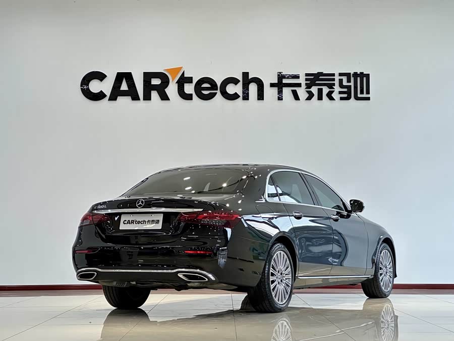 Mercedes-Benz E Class 2023 car image #23