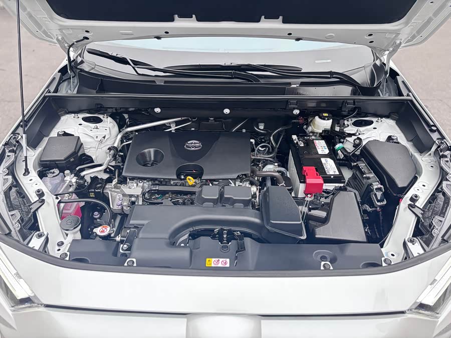 Toyota RAV4 2025 car image #23
