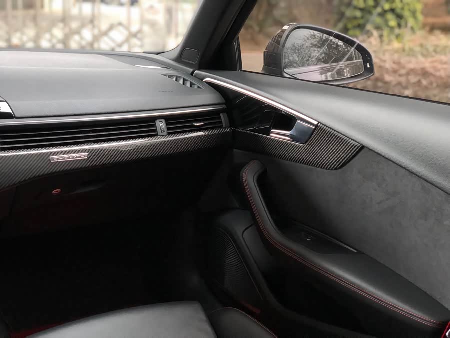 Audi RS 4 2023 immagine di auto #23