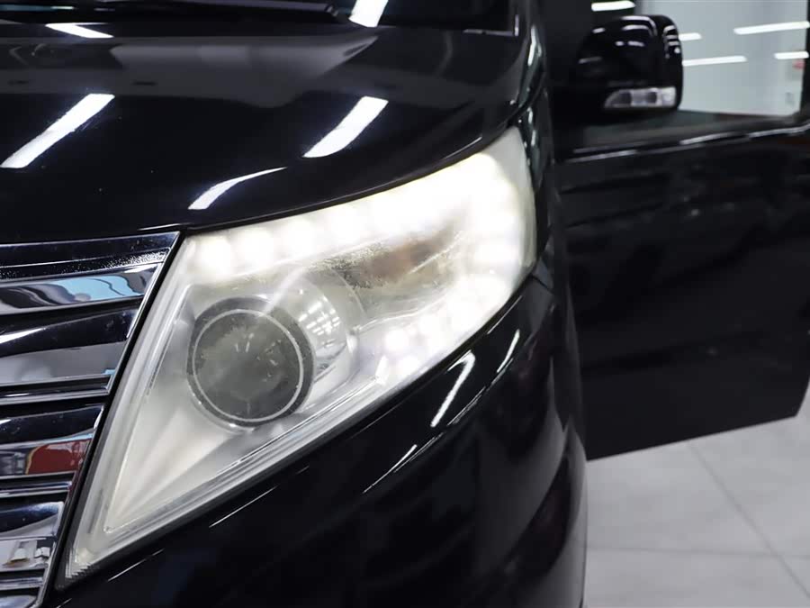JAC 2015 car image #23