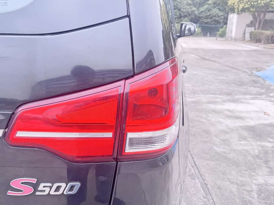 Forthing S500 2016 car image #23