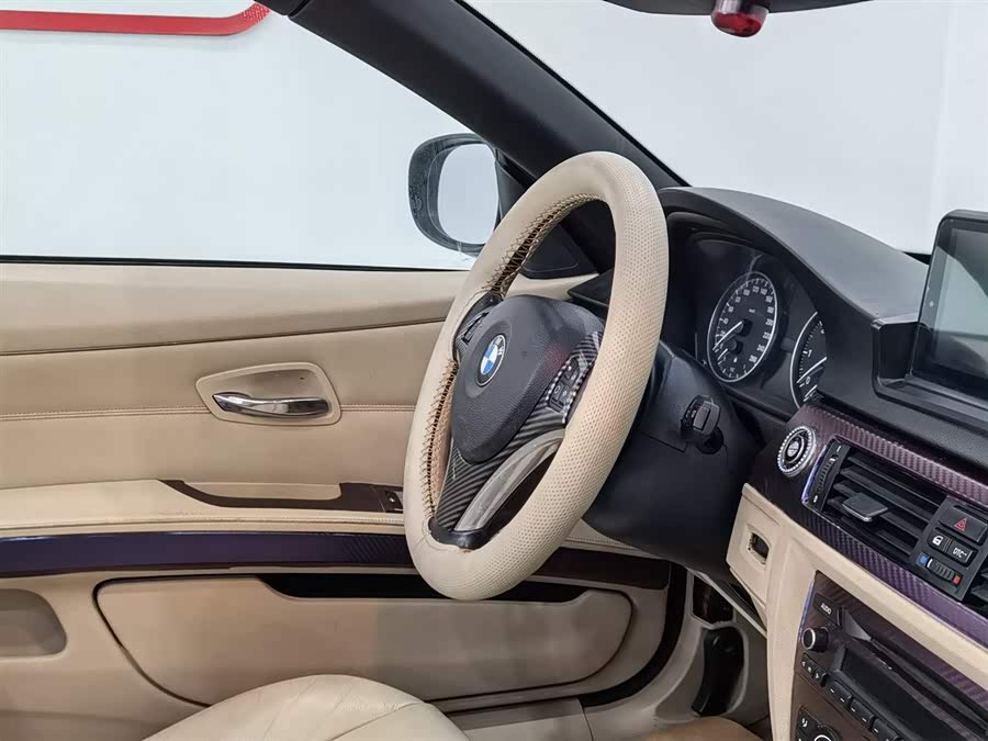 BMW 3 Series (Imported) 2010 car image #23