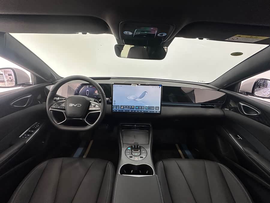 BYD Seal 2025 car image #23