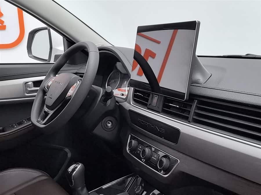 Forthing T5 2024 immagine di auto #23