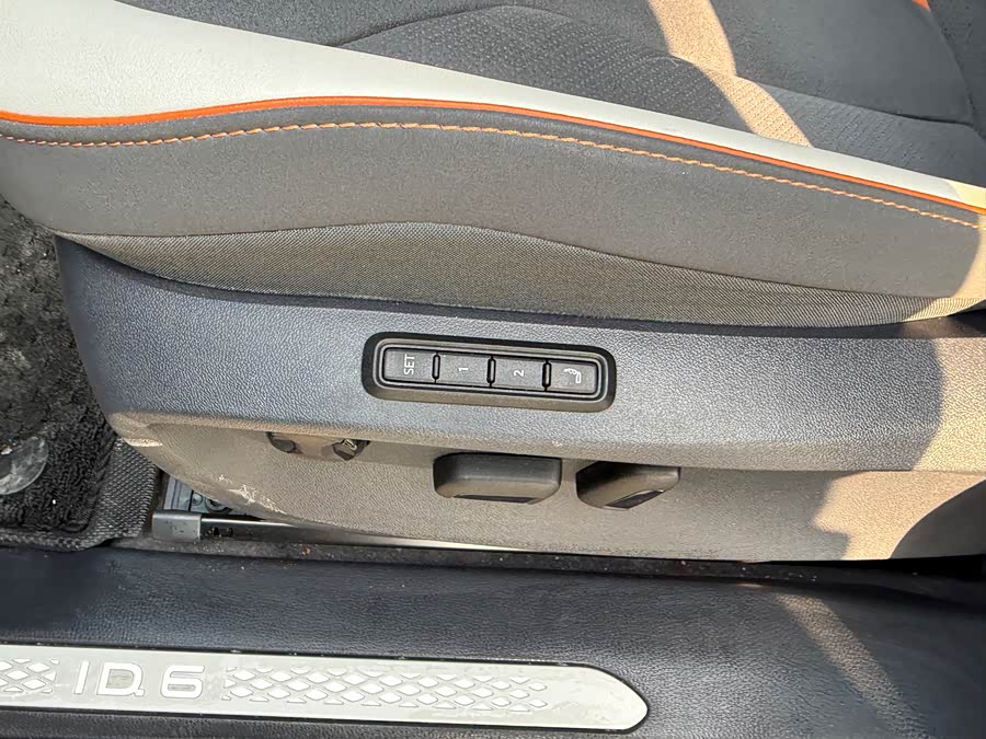 Volkswagen ID.6 Crozz 2024 immagine di auto #23