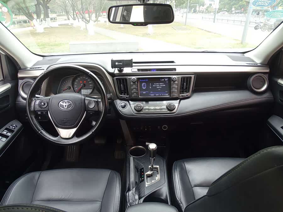 Toyota RAV4 2015 car image #23