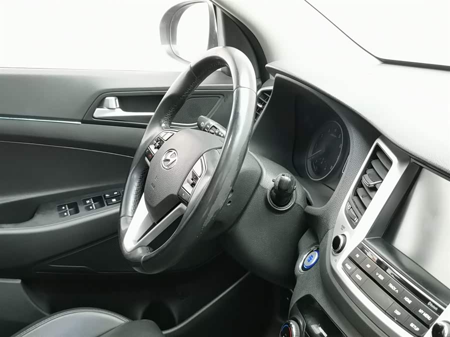 Hyundai Tucson 2016 car image #23